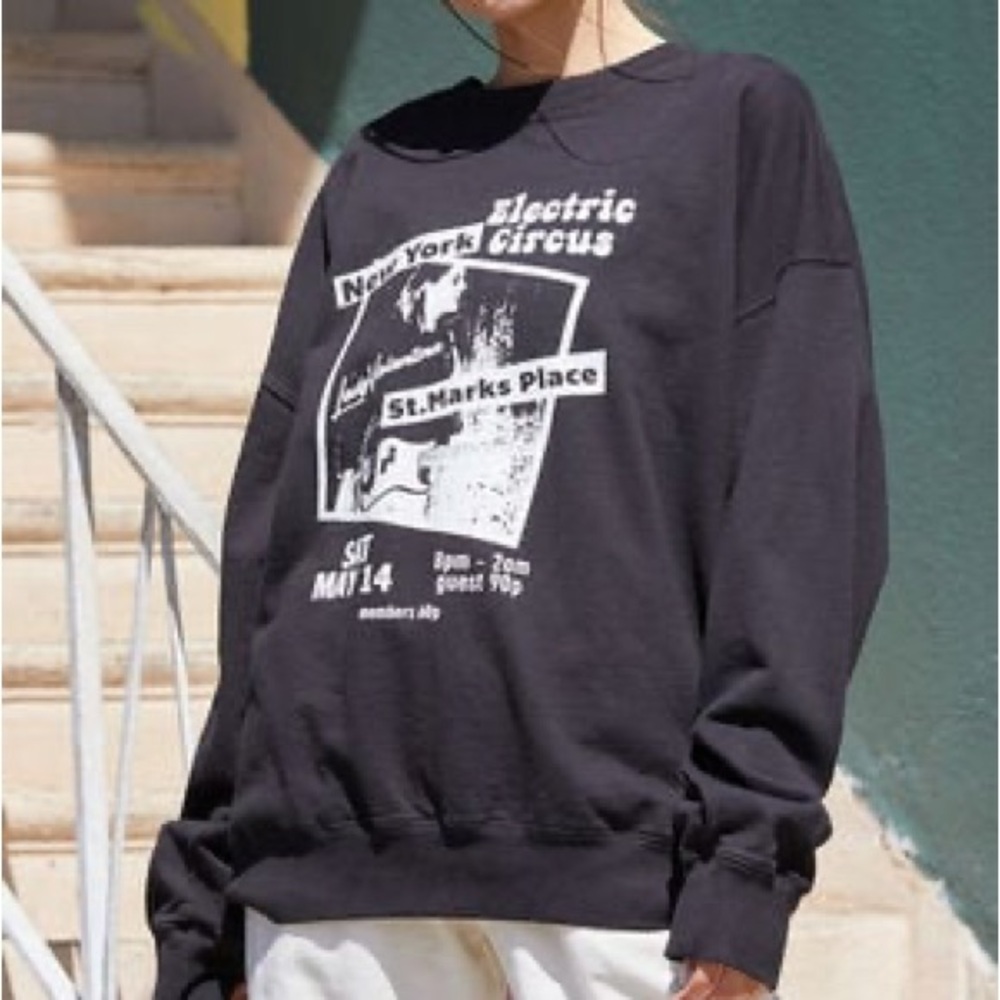 Brandy Melville Crew Neck Sweatshirt